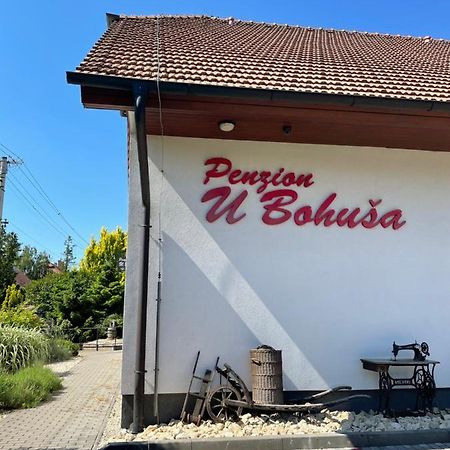 Penzion U Bohusa Lednice Exterior foto