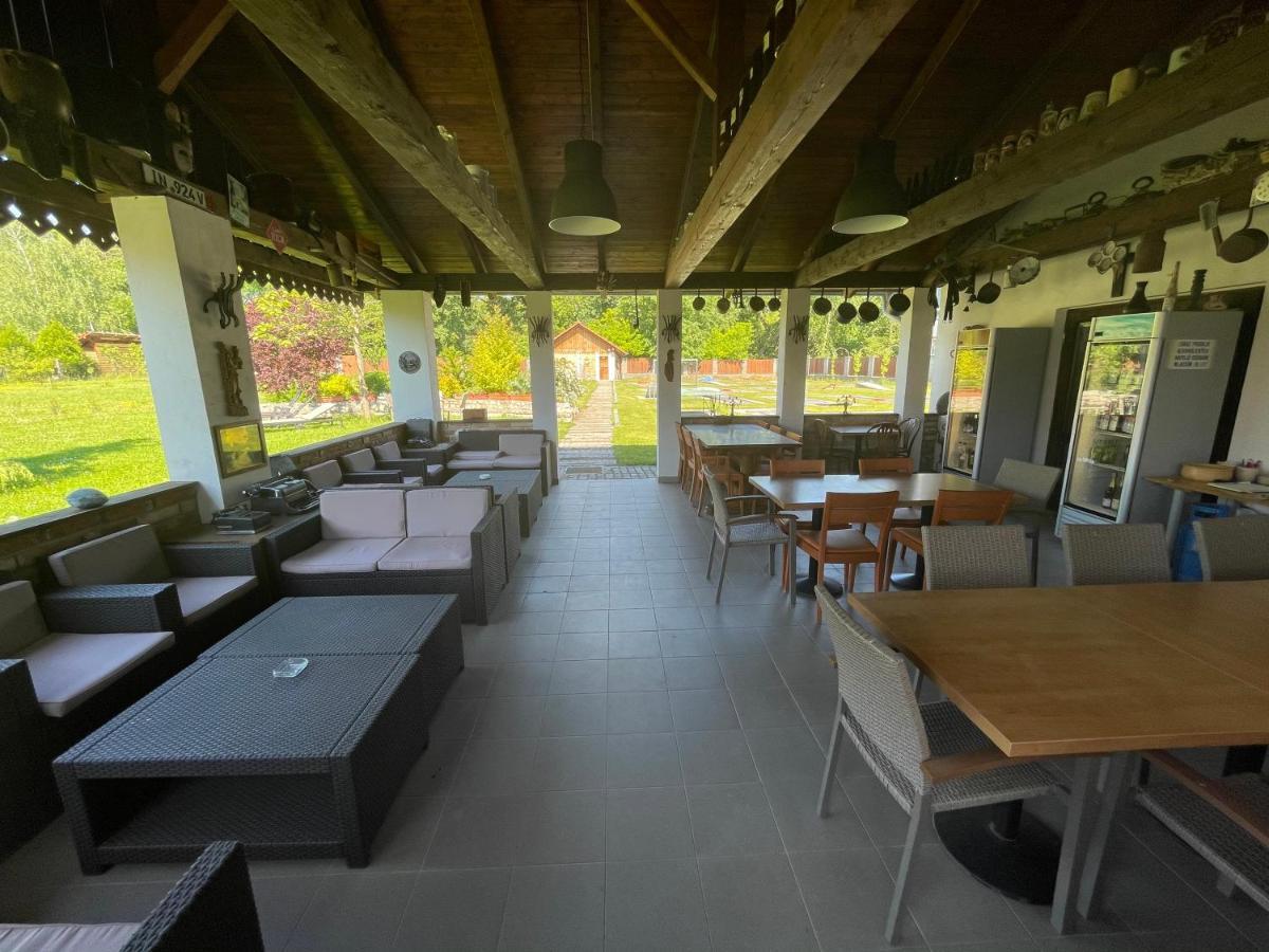 Penzion U Bohusa Lednice Exterior foto